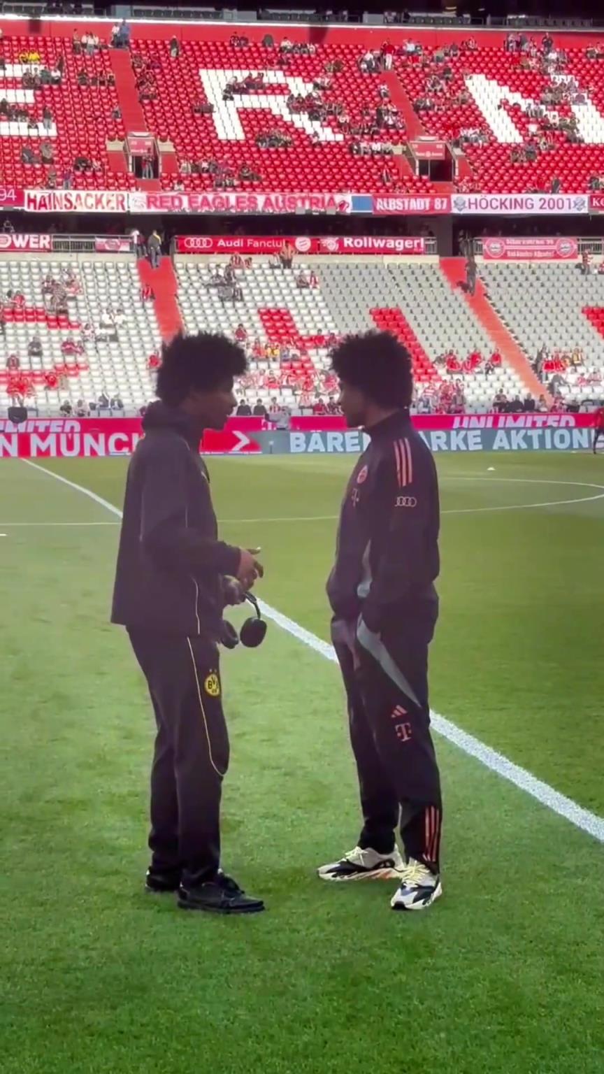 一模一樣的蓬蓬頭！一時分不清阿德耶米和格納布里了！